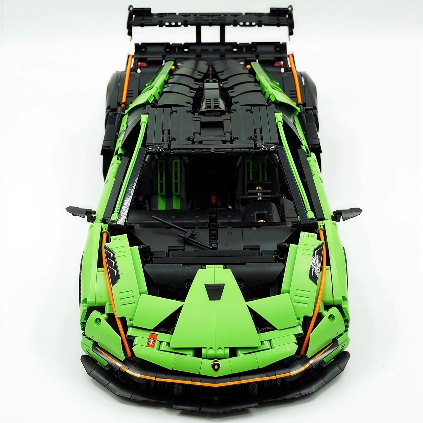 Track-Only V12 SV Hypercar | 4100pcs