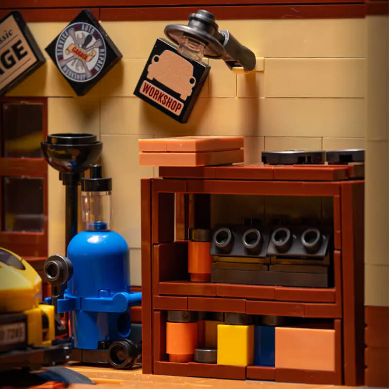Vintage Auto Garage | 749pcs