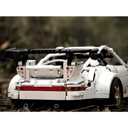 Air-Cooled 911 GT2 RS Track Racer | 2125pcs