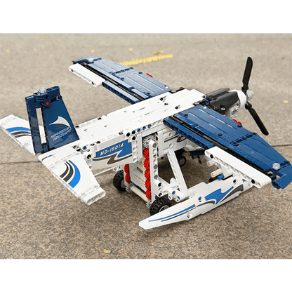 Remote Controlled Amphibious Plane | 556pcs