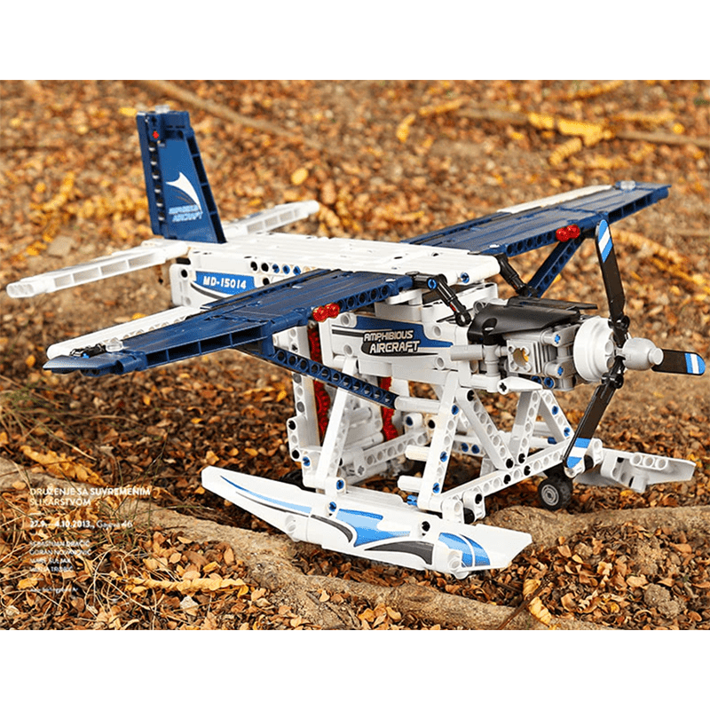 Remote Controlled Amphibious Plane | 556pcs