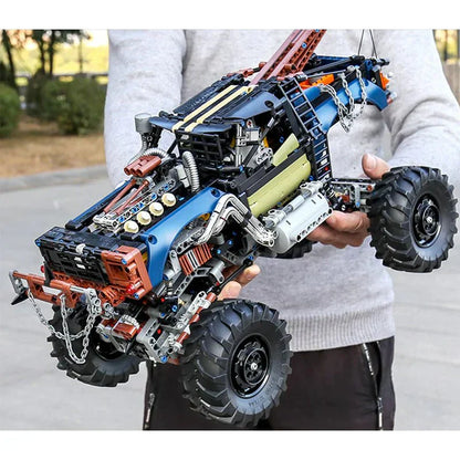 Post-Apocalypse Survival Truck | 1507pcs