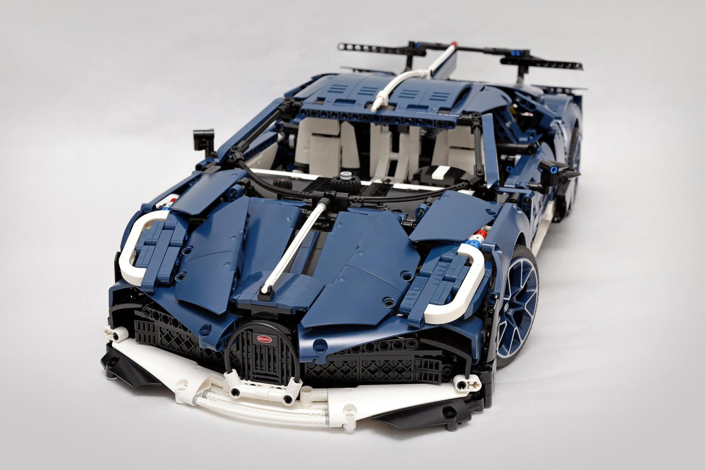 Aerodynamic W16 Chiron Hyper Beast | 3858pcs