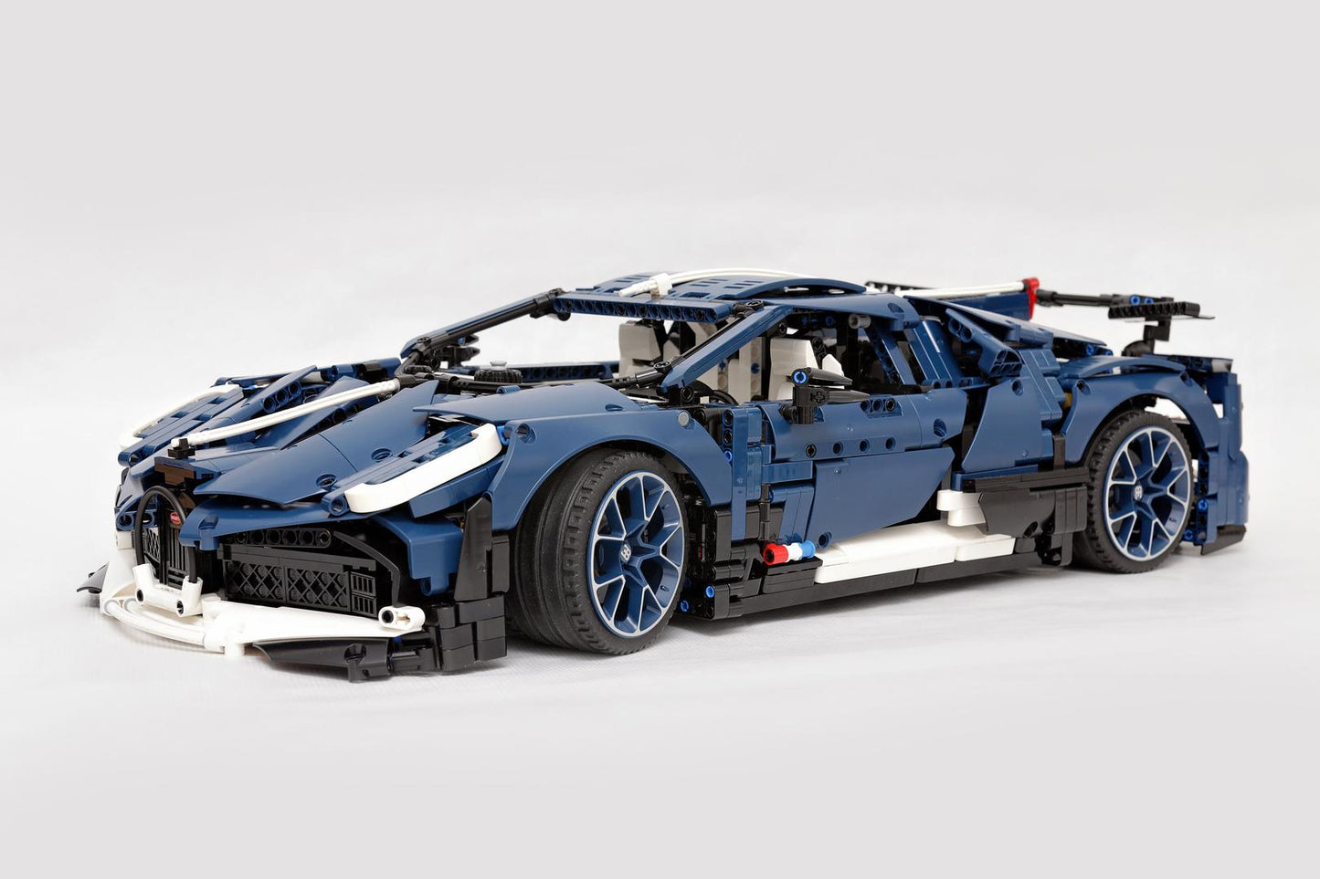 Aerodynamic W16 Chiron Hyper Beast | 3858pcs