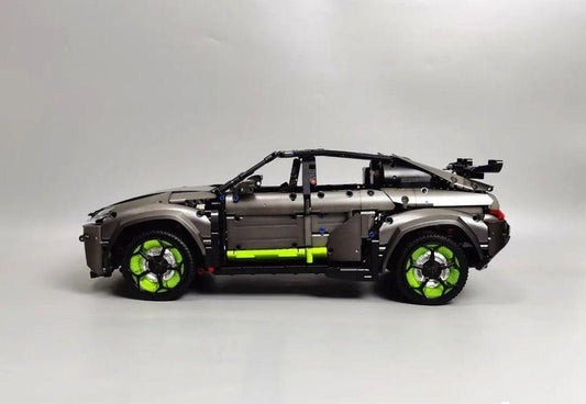 Twin-Turbo Italian SUV | 3251pcs