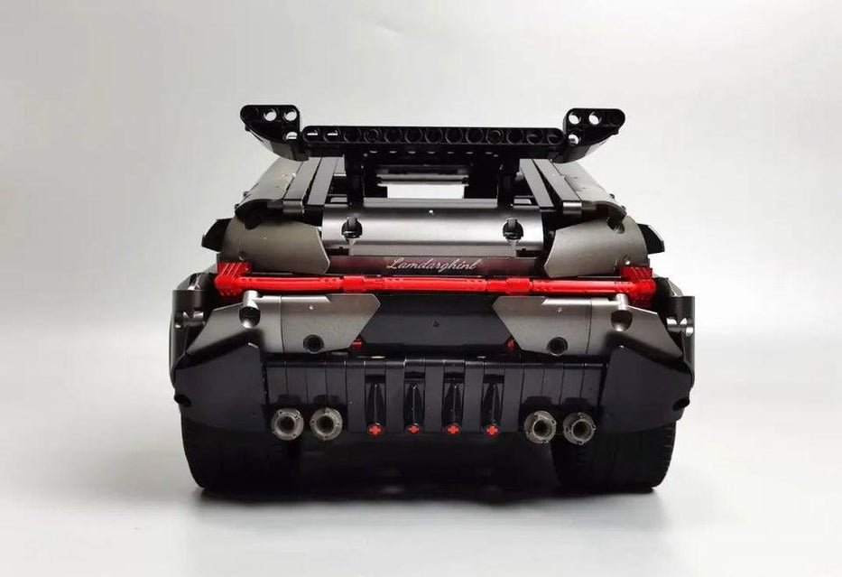 Twin-Turbo Italian SUV | 3251pcs