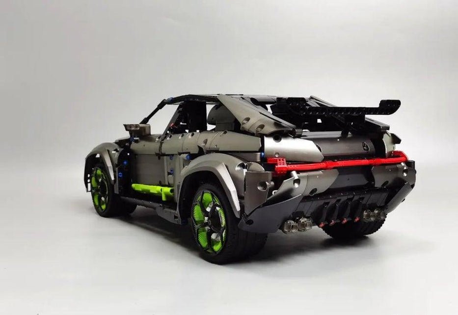 Twin-Turbo Italian SUV | 3251pcs