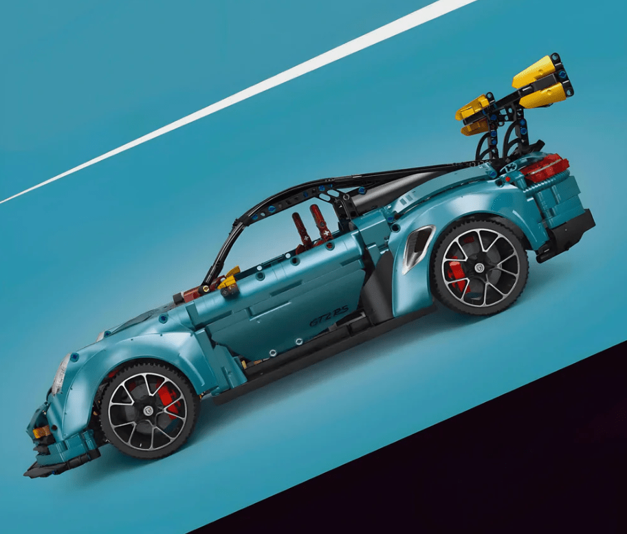 Twin-Turbo 911 GT2 Track Coupe | 3389pcs
