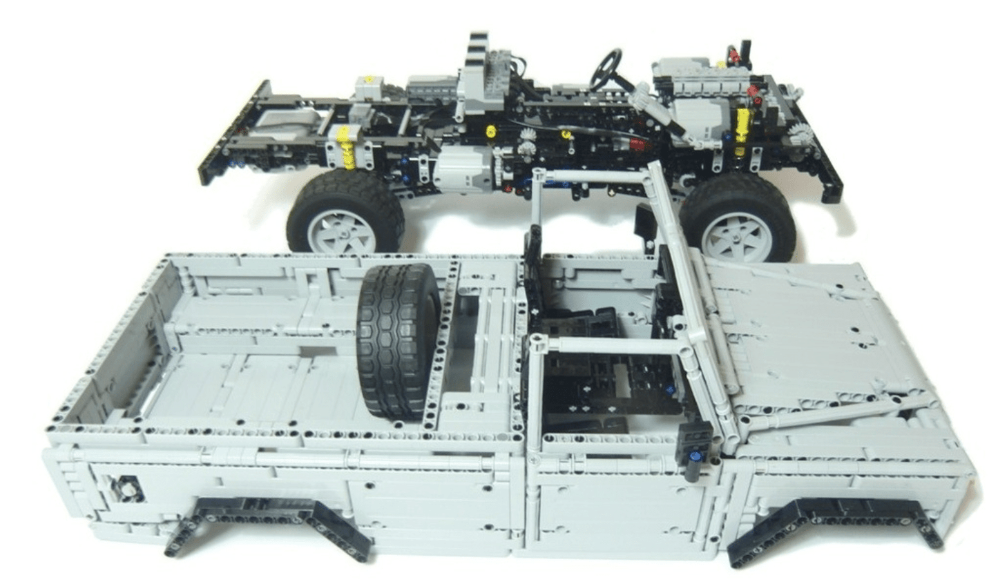 Remote Controlled SUV | 3438pcs
