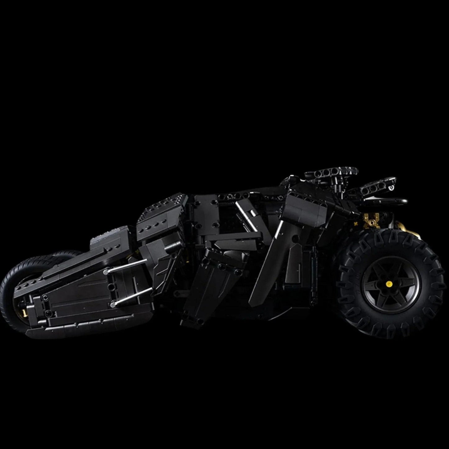 Vigilante Armored Street Cruiser | 2830pcs